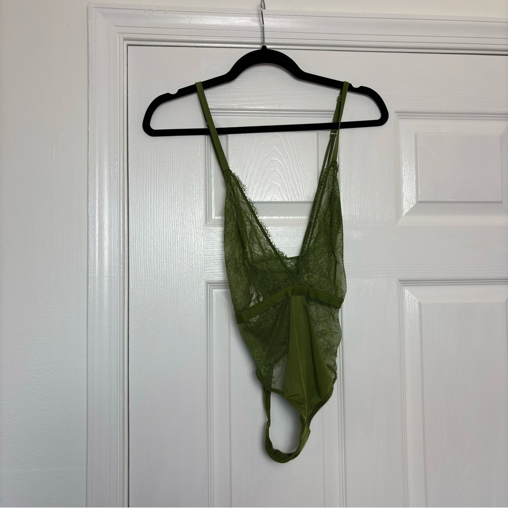 NWT Auden Green Deep-V Unlined Lace Lingerie Bodysuit